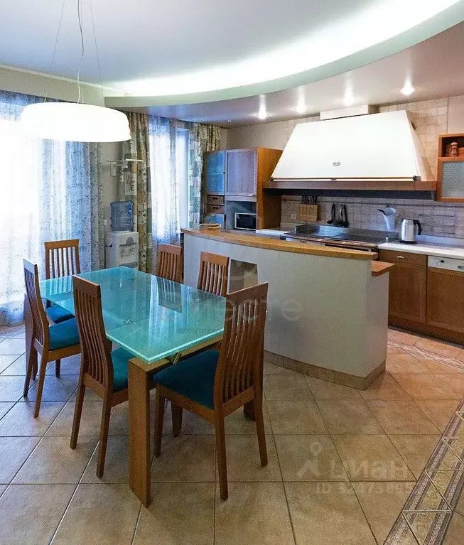 4-к кв. Новосибирская область, Новосибирск ул. Державина, 11 (212.0 м) - Фото 2