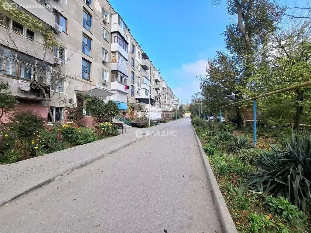 3-комнатная квартира: Керчь, улица Островского, 115 (56.5 м) - Фото 1