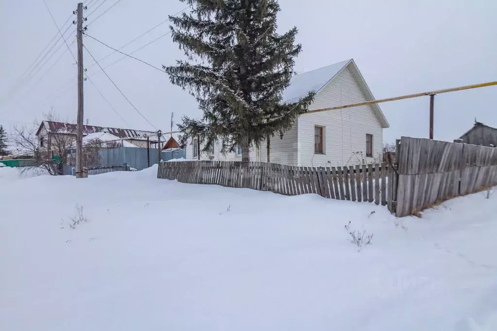 Дом в Омская область, Омский район, с. Надеждино Центральная ул., 159 ... - Фото 0