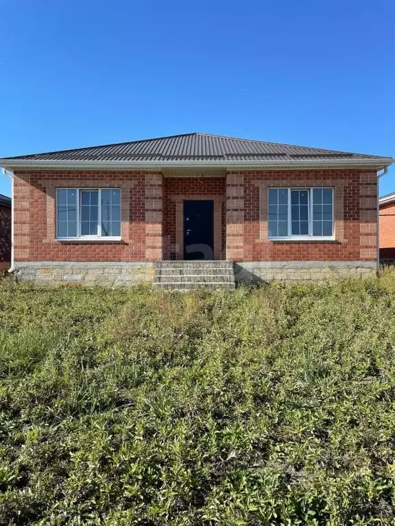 Дом в Ставропольский край, Михайловск Шпаковский район, ул. Вячеслава ... - Фото 0