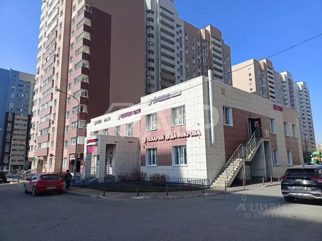 Торговая площадь в Татарстан, Казань ул. Айрата Арсланова, 6 (37 м) - Фото 1