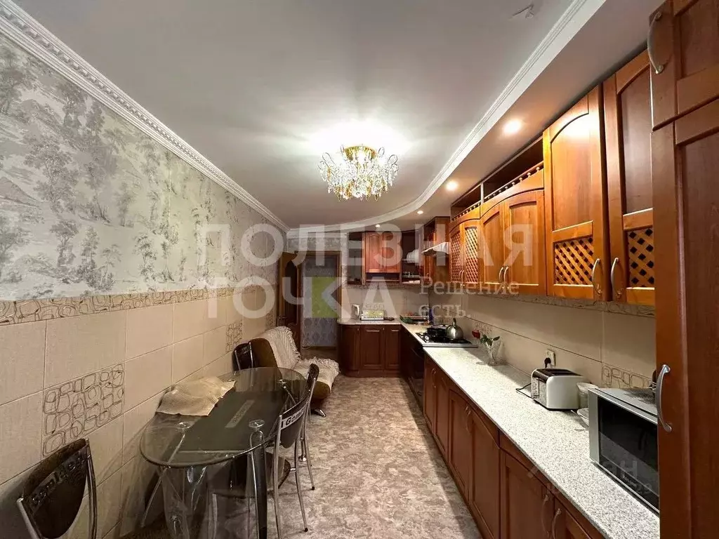 3-к кв. Новгородская область, Боровичи ул. Софьи Перовской, 86Б (85.5 ... - Фото 1