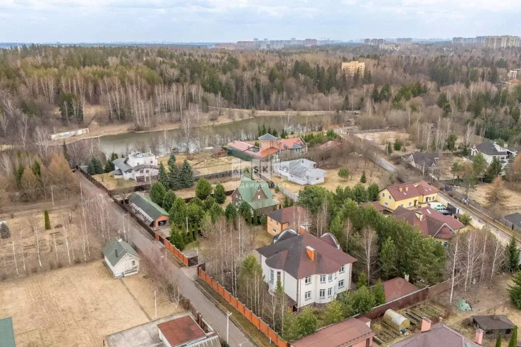 Дом в Московская область, Химки городской округ, д. Елино ул. ... - Фото 1