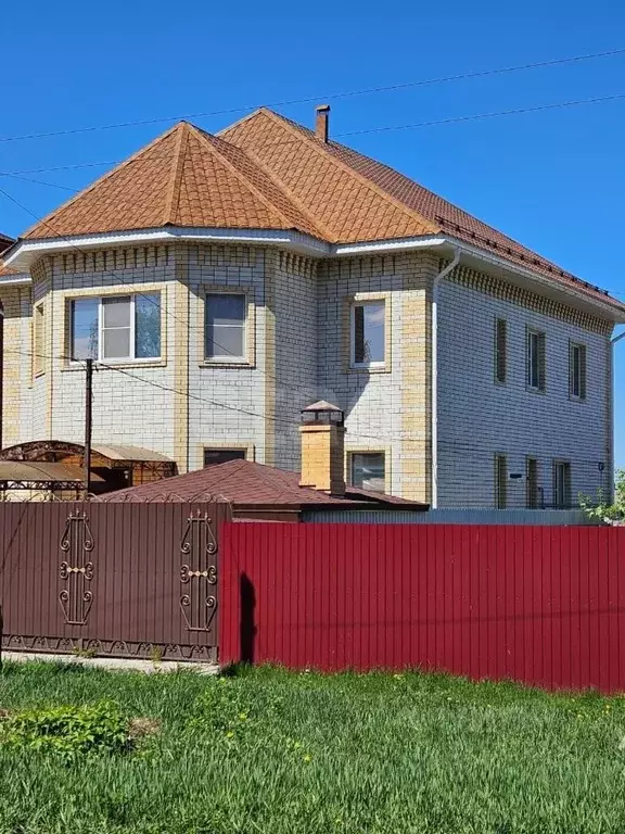 Дом в Саратовская область, Балашов ул. Пушкина, 4 (250 м) - Фото 2