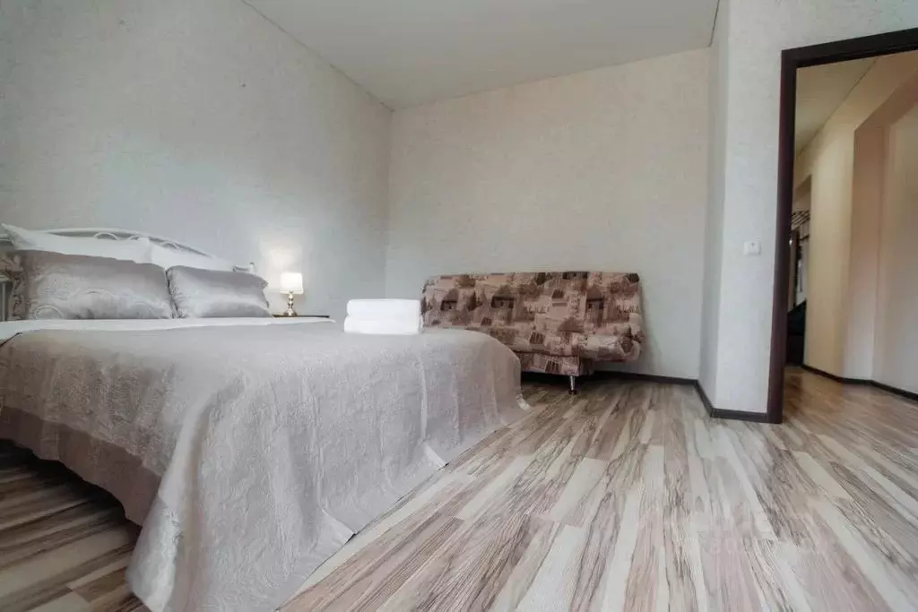 3-к кв. Калужская область, Калуга Тульская ул., 76 (82.0 м) - Фото 2