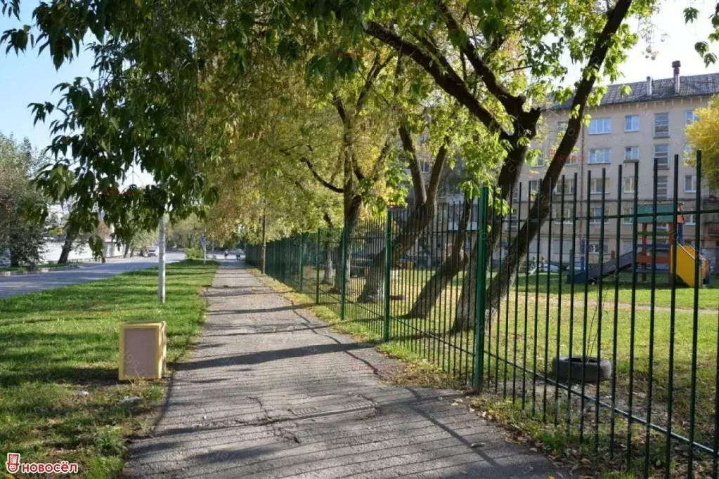 2-к кв. Свердловская область, Екатеринбург ул. Машиностроителей, 6 ... - Фото 0