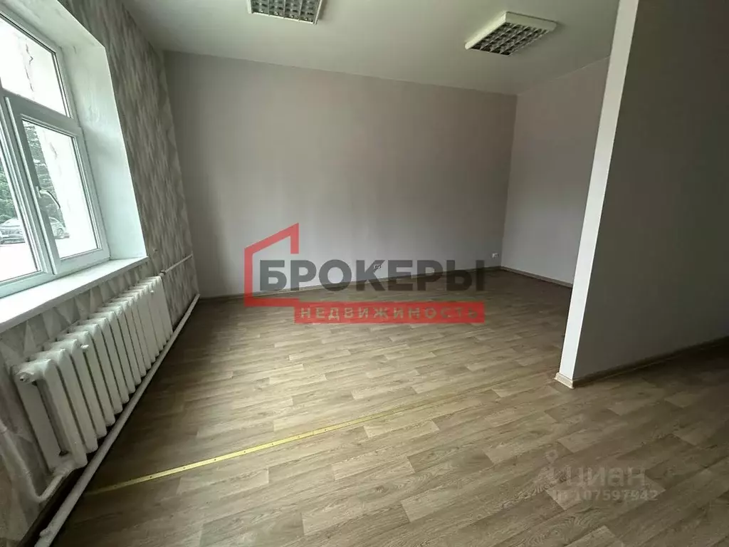 Офис в Севастополь ул. Пролетарская, 39 (30 м) - Фото 1
