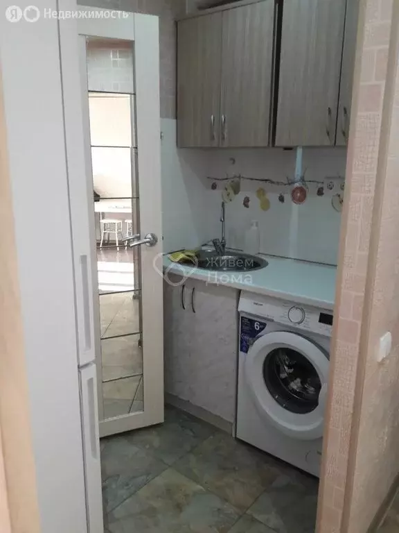 2-комнатная квартира: Волгоград, проспект Столетова, 2А (35 м) - Фото 1