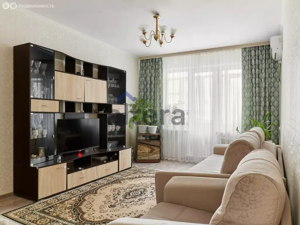 3-комнатная квартира: Казань, улица Латышских Стрелков, 35 (56.8 м) - Фото 1