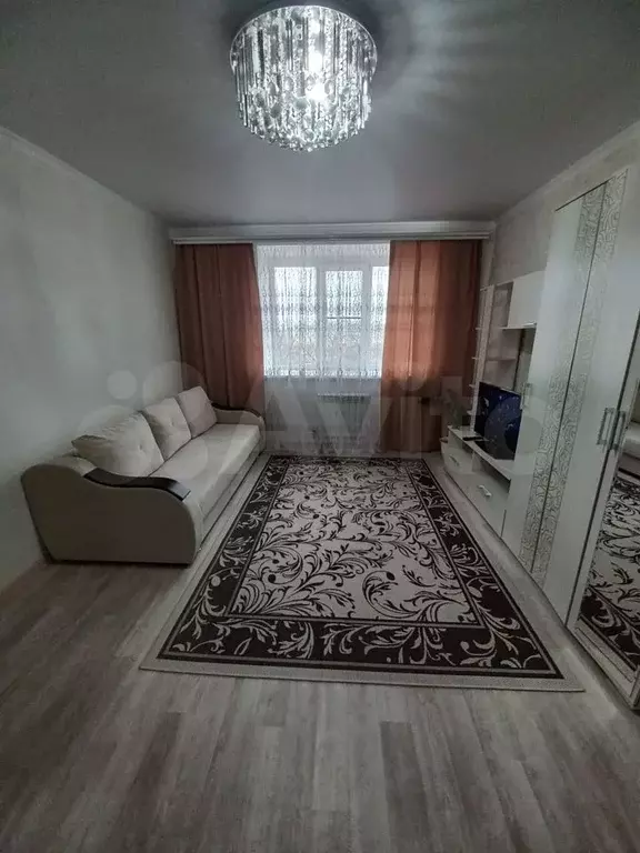 1-к. квартира, 40 м, 4/9 эт. - Фото 1