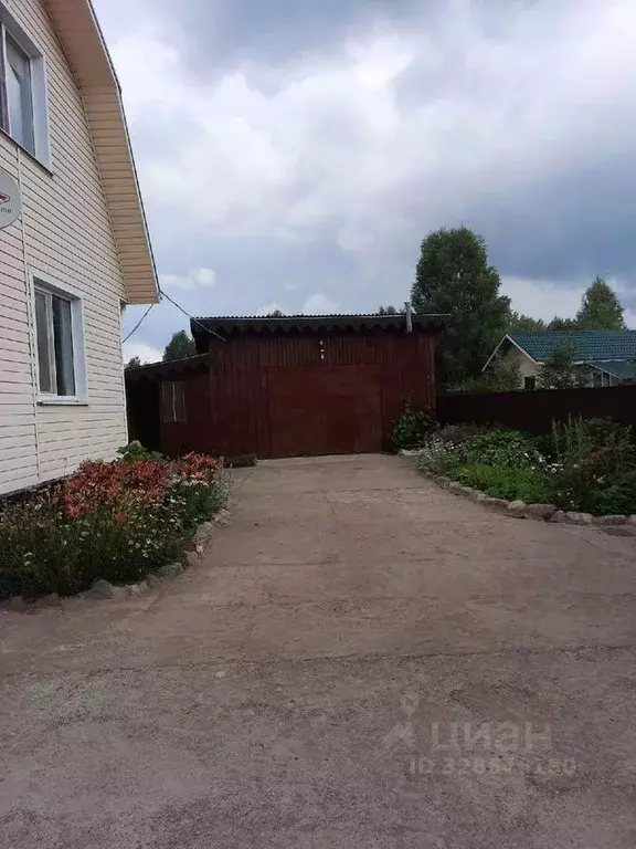 Дом в Ленинградская область, Киришский район, Будогощь пгт пер. ... - Фото 2