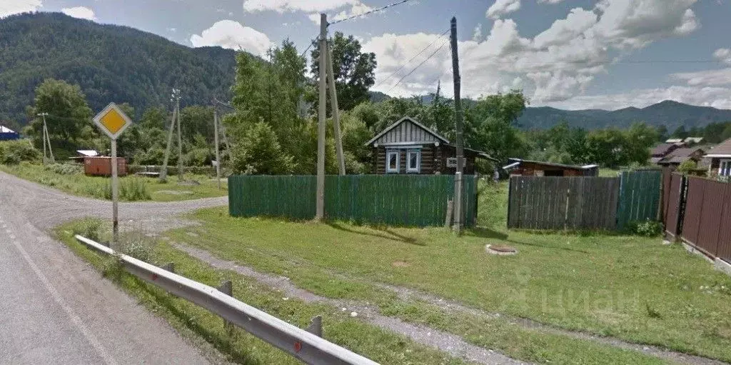 Участок в Алтай, Чемальский район, Узнезинское с/пос, с. Узнезя ул. ... - Фото 1