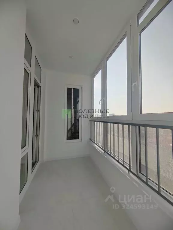 1-к кв. Астраханская область, Астрахань ул. Ахшарумова, 27 (36.7 м) - Фото 2