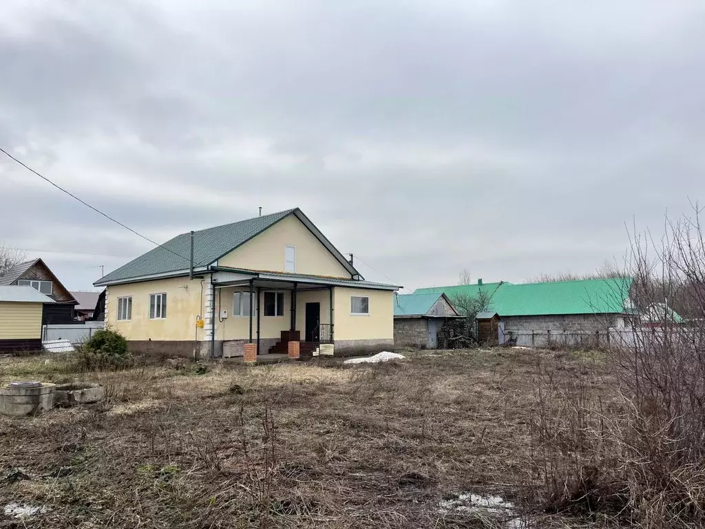 Дом в Башкортостан, Уфимский район, Красноярский сельсовет, с. ... - Фото 1