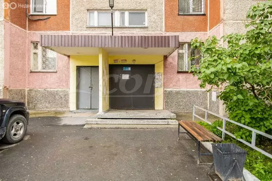 2-комнатная квартира: Тюмень, улица Радищева, 29 (55 м) - Фото 0