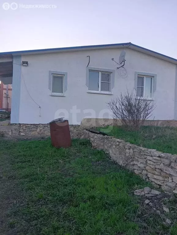 Дом в село Требунки, Центральная улица (80 м) - Фото 1