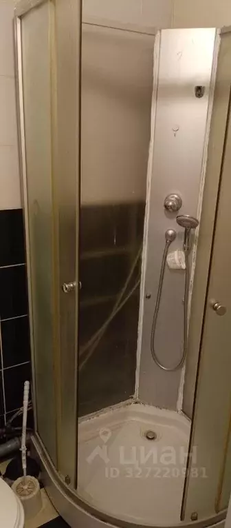 Комната Омская область, Омск ул. 16-я Линия, 105 (13.0 м) - Фото 2