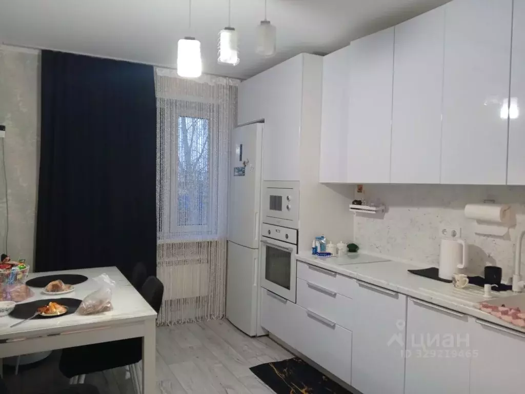 2-к кв. Алтайский край, Барнаул ул. Шумакова, 51 (65.0 м) - Фото 1