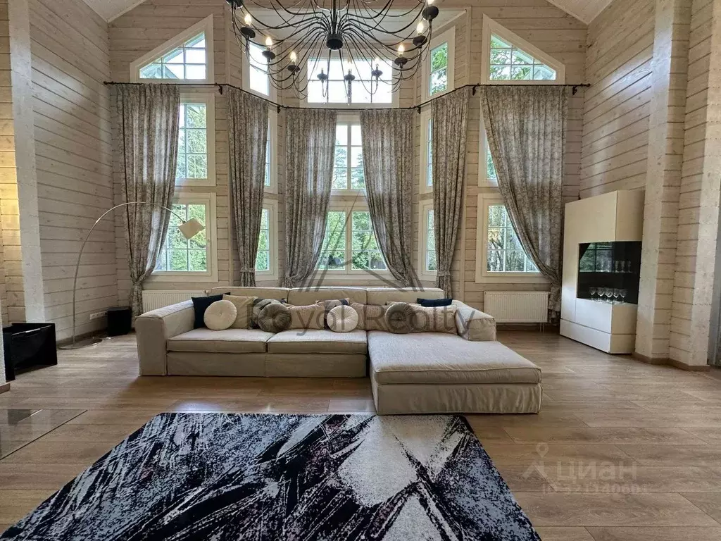 Дом в Санкт-Петербург пос. Комарово, ул. 1-я Дачная, 57 (333 м) - Фото 1