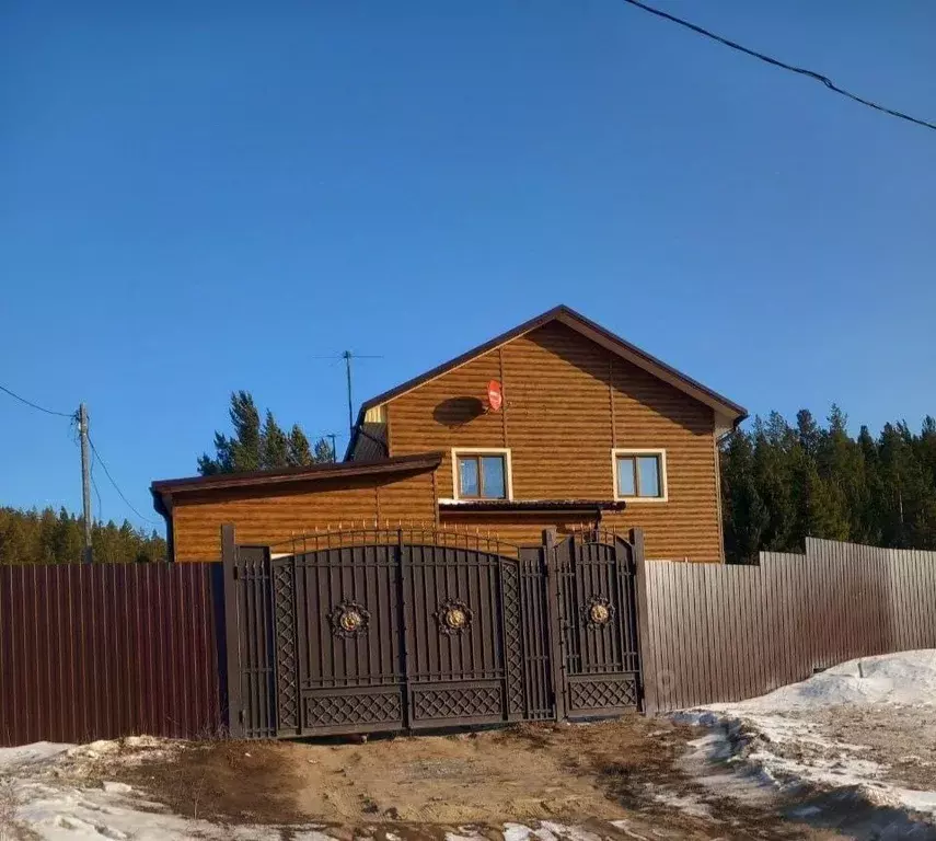 Дом в Бурятия, Тарбагатайский район, Саянтуйское с/пос, с. Верхний ... - Фото 1