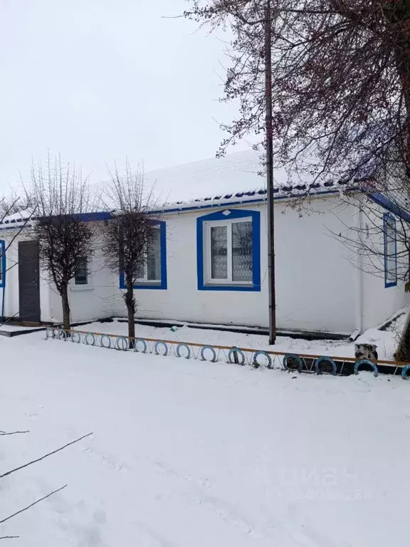 Дом в Омская область, Таврический район, с. Харламово ул. 60 лет СССР ... - Фото 2