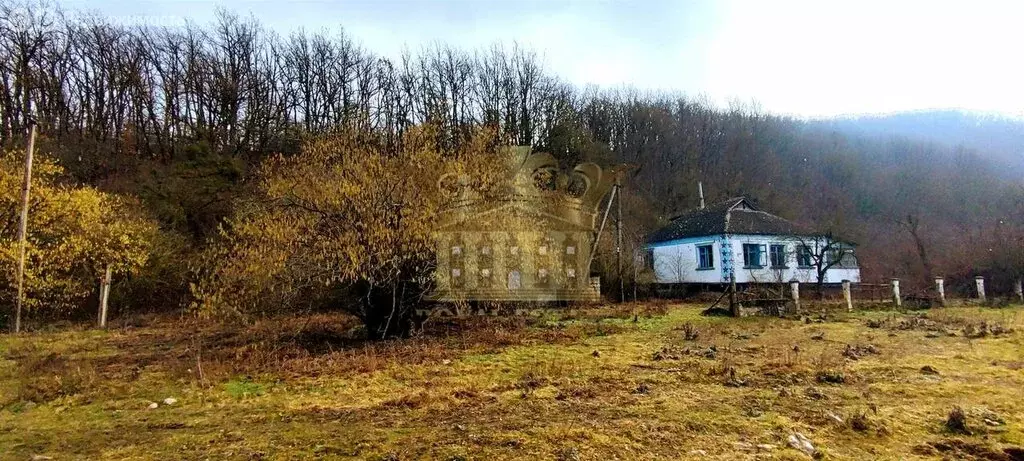 Дом в Белогорский район, Богатовское сельское поселение, село Красная ... - Фото 1