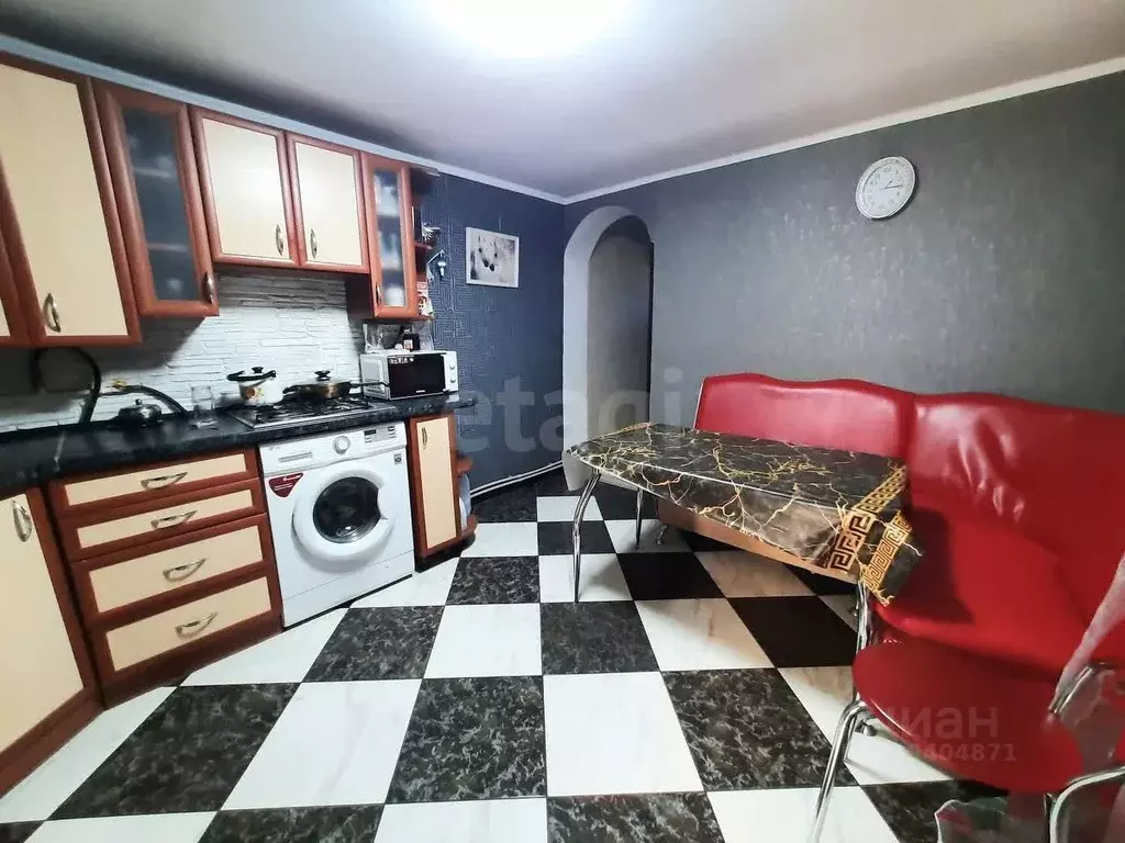 2-к кв. Крым, Саки ул. Гагарина (40.7 м) - Фото 1