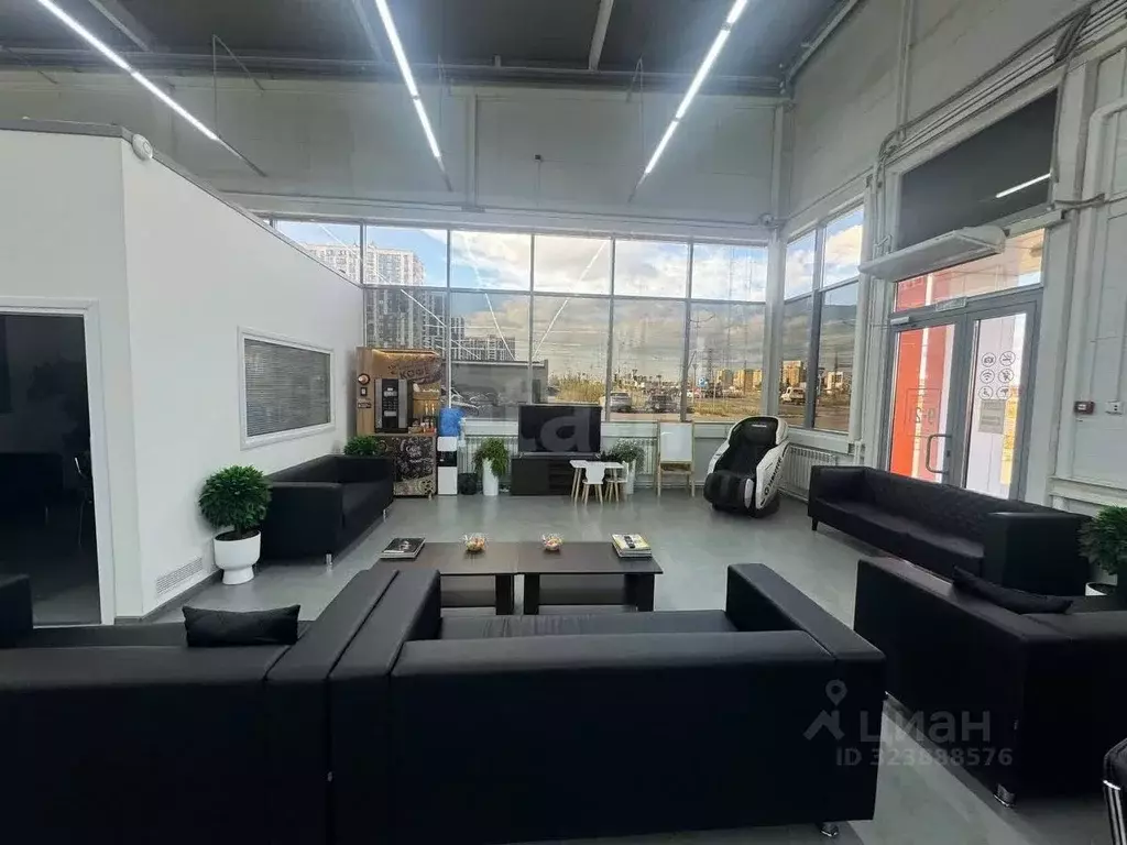 Помещение свободного назначения в Тюменская область, Тюмень ул. ... - Фото 1