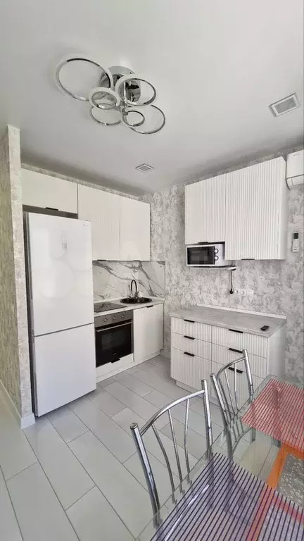 1-к. квартира, 37,6 м, 3/15 эт. - Фото 0