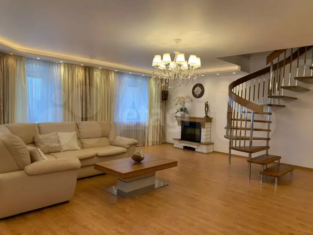 4-к. квартира, 165 м, 9/10 эт. - Фото 0