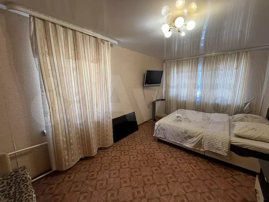 1-к. квартира, 40 м, 1/9 эт. - Фото 0