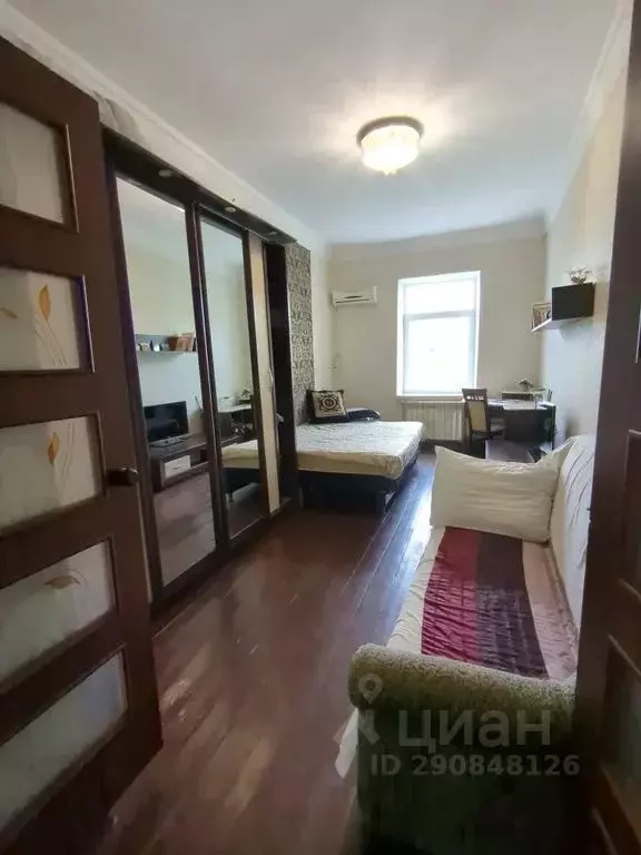 3-к кв. Крым, Феодосия ул. Чкалова, 27 (55.0 м) - Фото 1