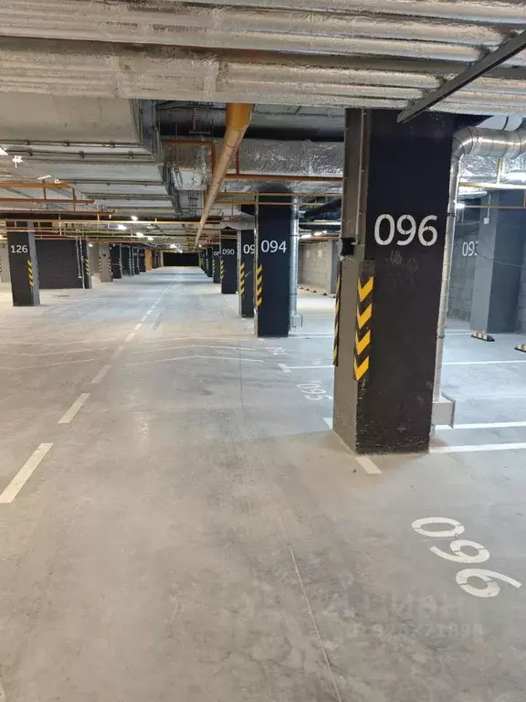 Гараж в Тюменская область, Тюмень ул. Тимофея Чаркова, 93 (13 м) - Фото 1