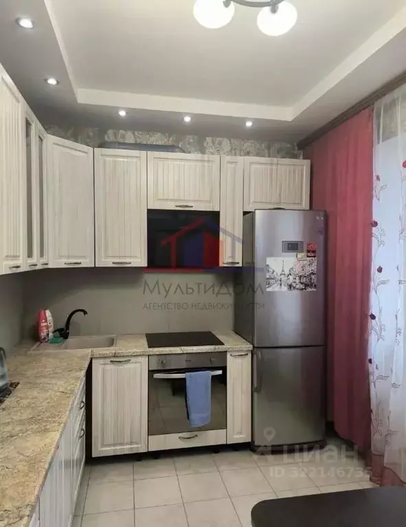 2-к кв. Белгородская область, Старый Оскол Степной мкр, 27 (72.0 м) - Фото 1