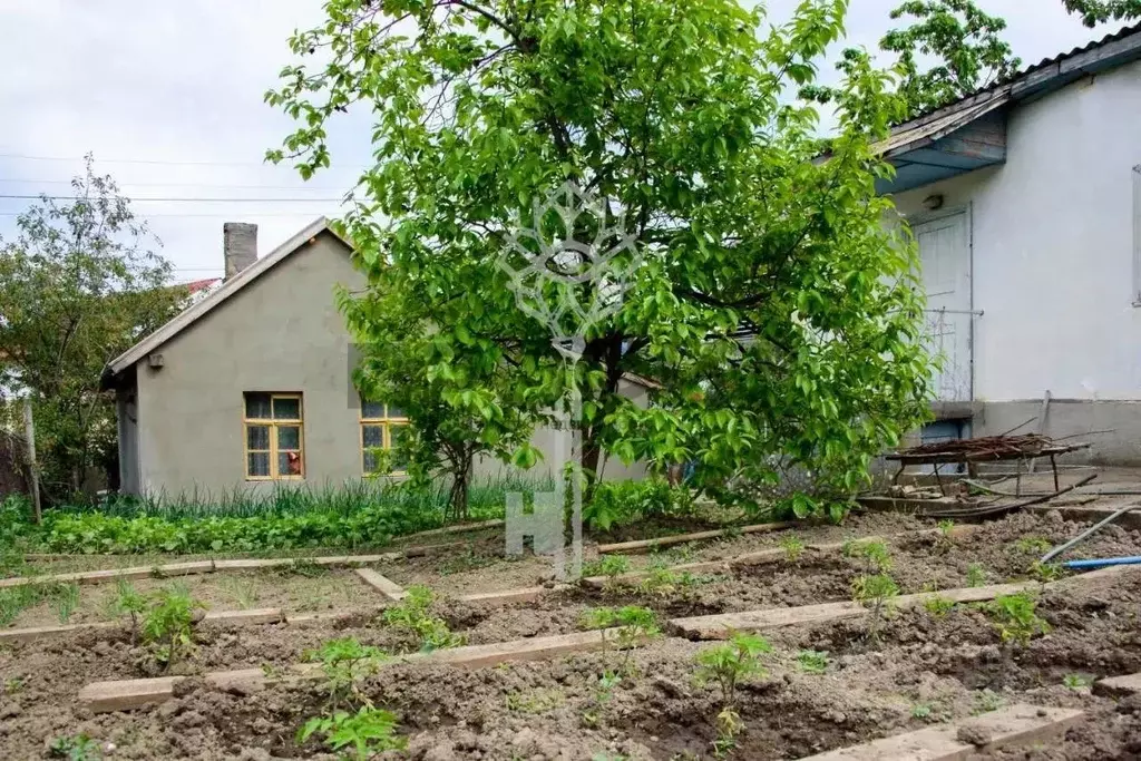 Дом в Крым, Алушта муниципальный округ, с. Солнечногорское ул. ... - Фото 1