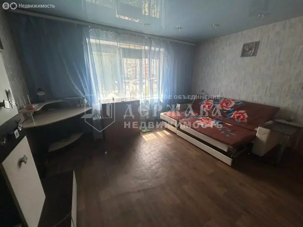 3-комнатная квартира: Кемерово, проспект Шахтёров, 93 (61.9 м) - Фото 0