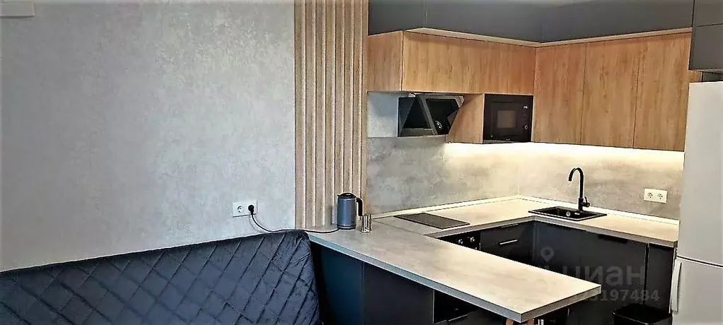 2-к кв. Омская область, Омск ул. 70 лет Октября, 3/5 (40.7 м) - Фото 2