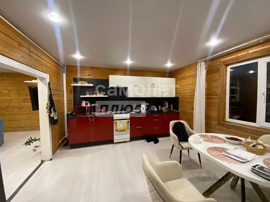 Дом в Иркутская область, Эхирит-Булагатский район, пос. Усть-Ордынский ... - Фото 1