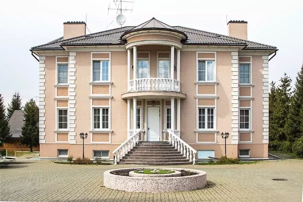Дом в Московская область, Одинцовский городской округ, с. Усово, ... - Фото 1