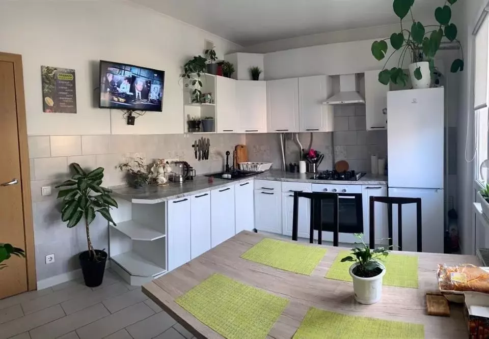 3-к кв. Адыгея, Тахтамукайский район, Яблоновский пгт Солнечная ул., ... - Фото 1