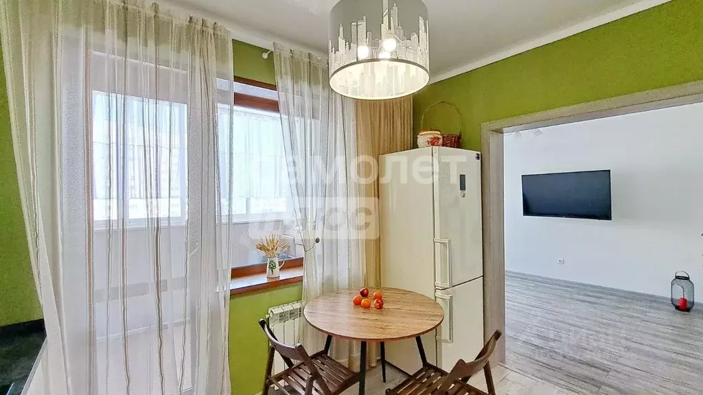 3-к кв. Калужская область, Калуга ул. 65 лет Победы, 45 (79.4 м) - Фото 2