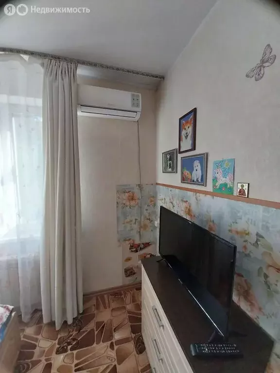 3-комнатная квартира: Партизанск, улица Кутузова, 48 (63.5 м) - Фото 1