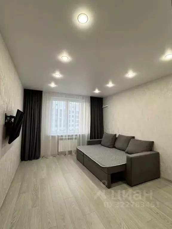 1-к кв. Омская область, Омск ул. 70 лет Октября, 3/5 (40.0 м) - Фото 2