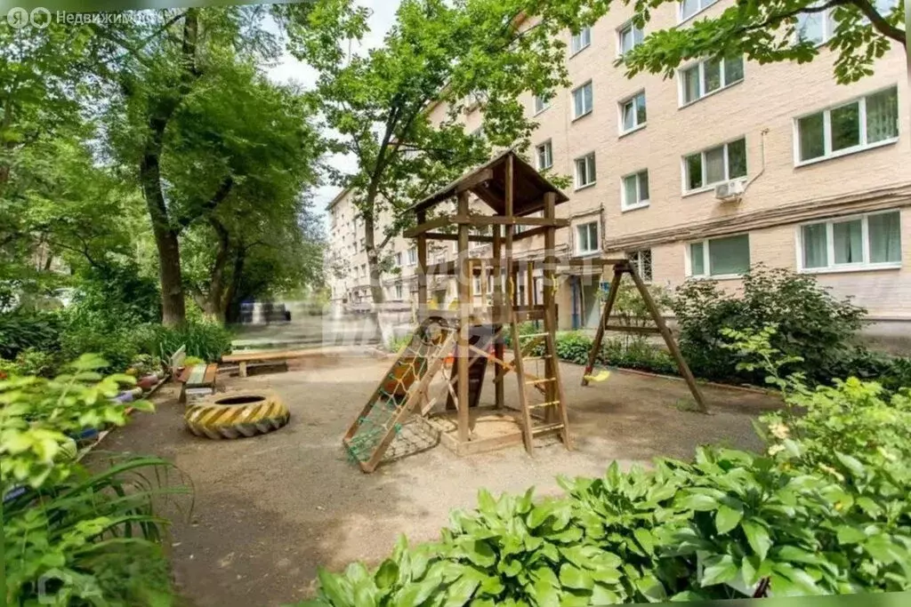 4-комнатная квартира: Владивосток, Луговая улица, 69 (75 м) - Фото 0