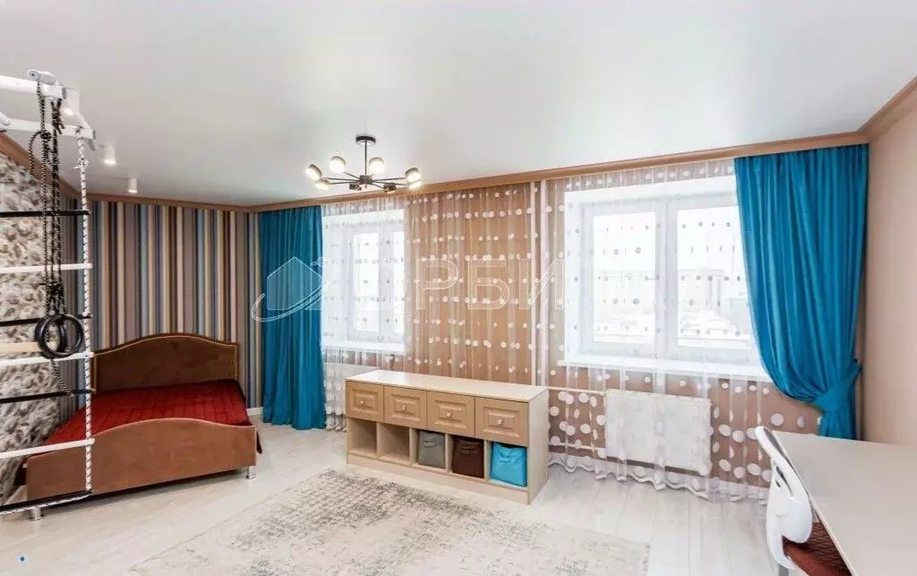 2-к кв. Тюменская область, Тюмень Амурская ул., 39 (75.2 м) - Фото 2