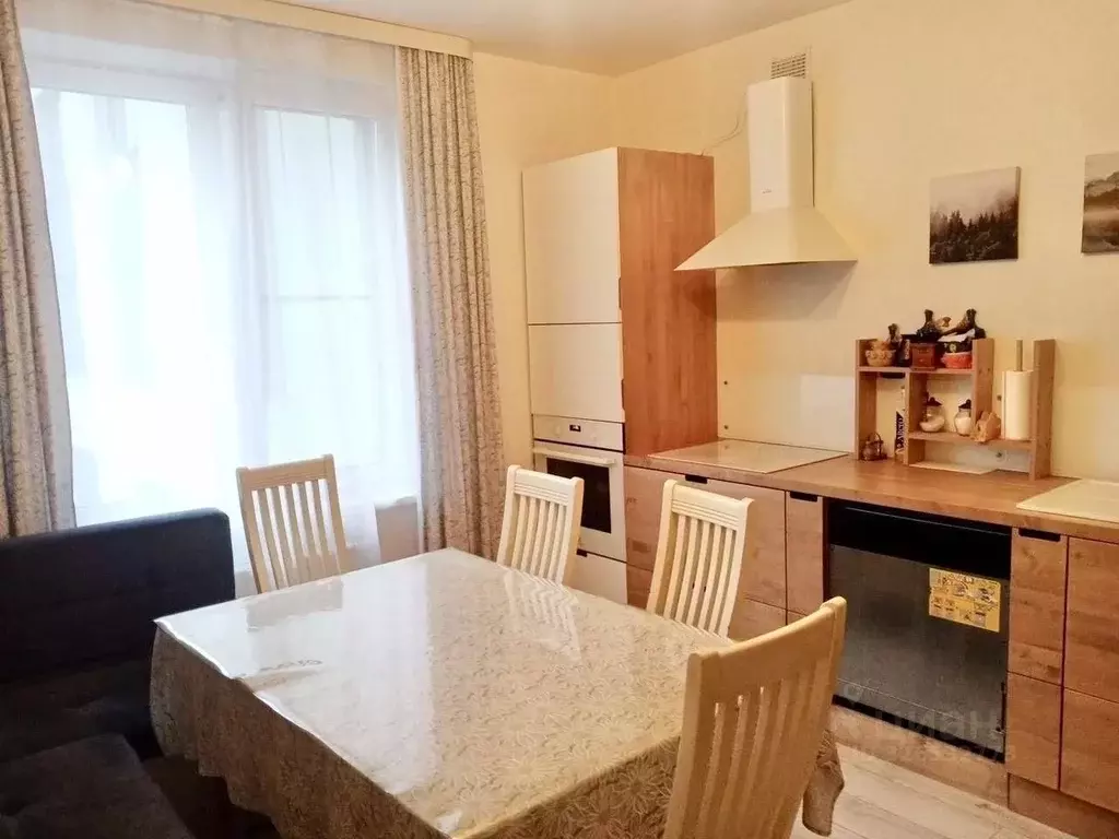 3-к кв. Свердловская область, Екатеринбург ул. Лучистая, 4 (72.7 м) - Фото 2