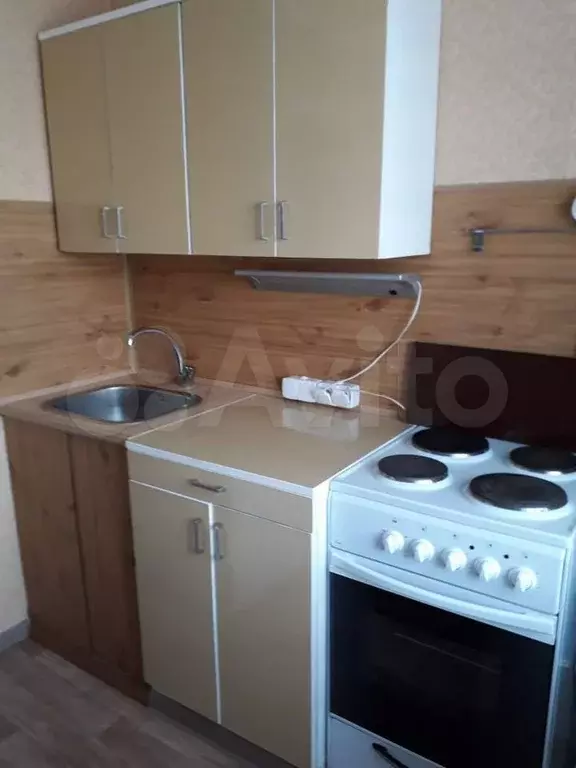 5-к. квартира, 30 м, 5/5 эт. - Фото 0