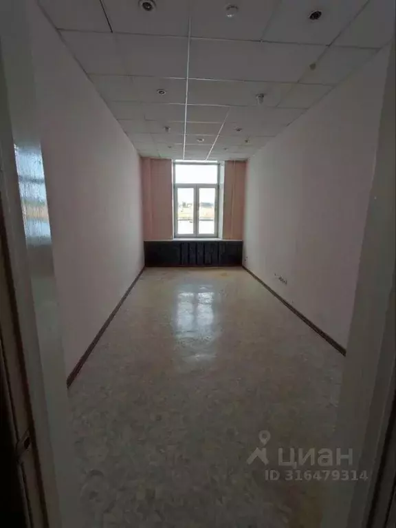 Помещение свободного назначения в Саратовская область, Саратов Крайняя ... - Фото 0