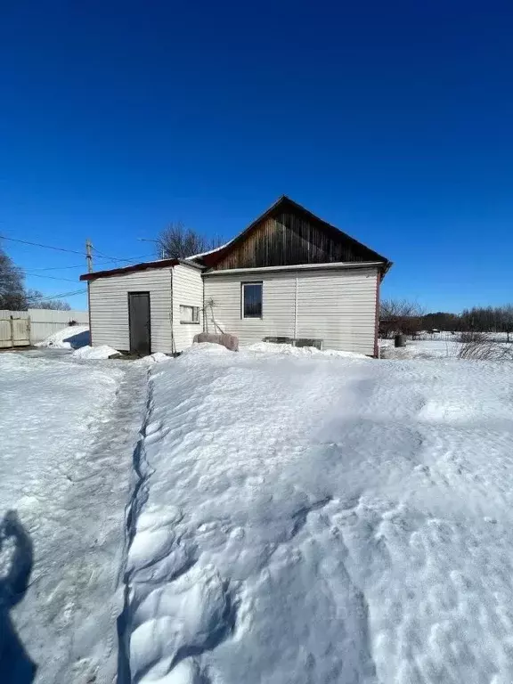 Дом в Еврейская автономная область, Смидовичский район, с. ... - Фото 1