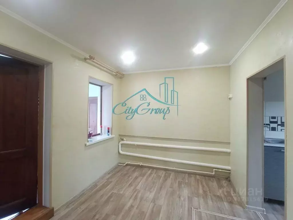 Дом в Оренбургская область, Гай Елшанская ул. (53 м) - Фото 1